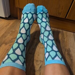 Women's Patterned Crew Socks in Aqua and White
